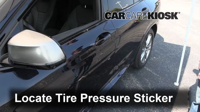 2021 BMW X4 M 3.0L 6 Cyl. Turbo Pneus et roues Vérifier la pression des pneus